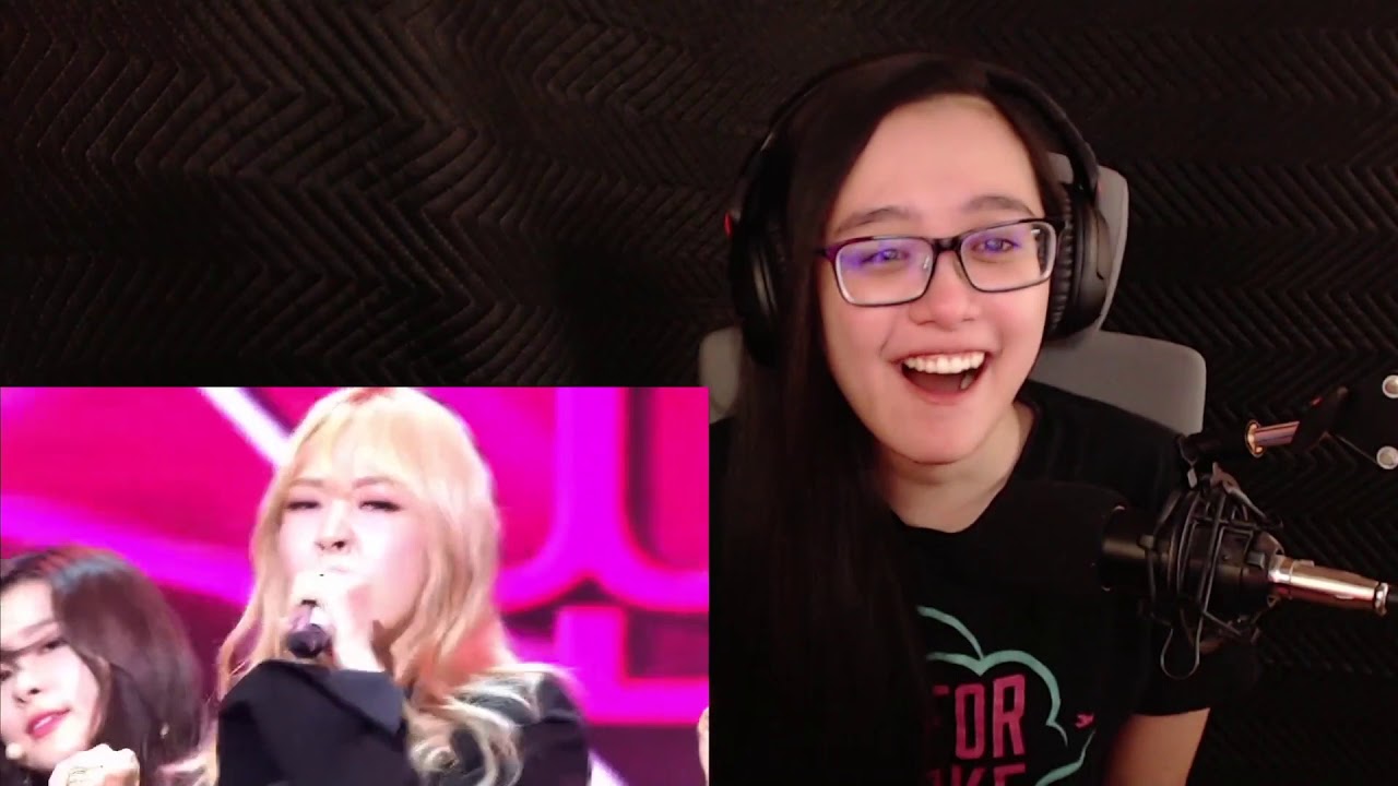 Deep Blue Eyes - Girls Next Door (Moonbyul) Reaction