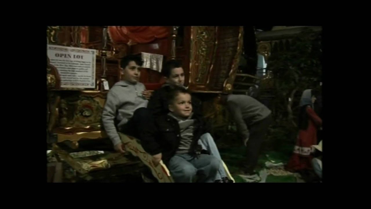 THE PAULTONS PARK ROMANY MUSEUM