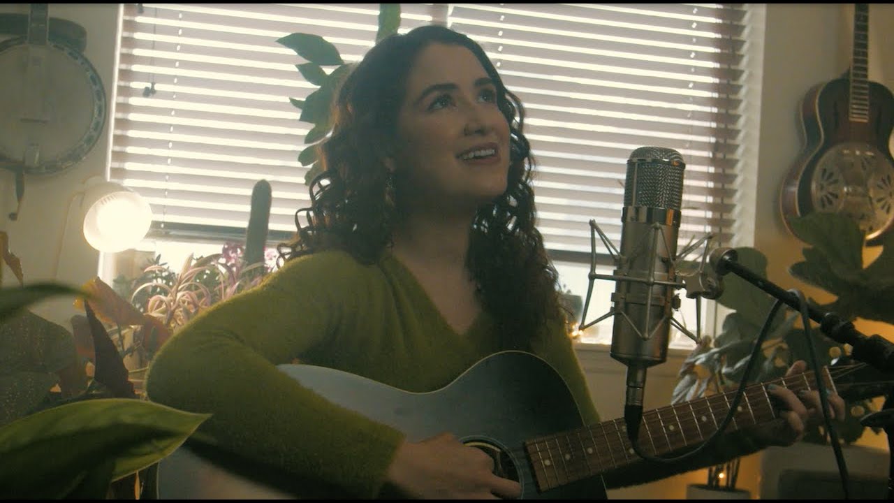 La Luna - Allison Strong (Acoustic)