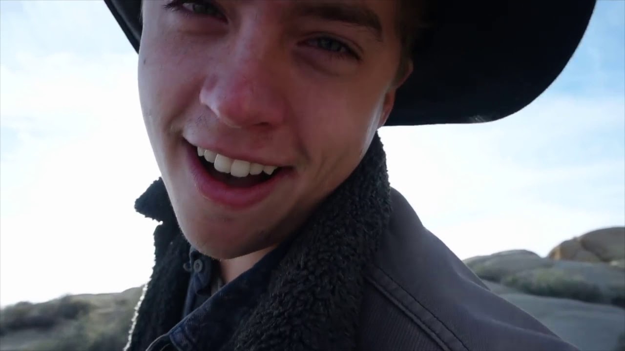 Happy 27th Birthday, Dylan and Cole Sprouse!