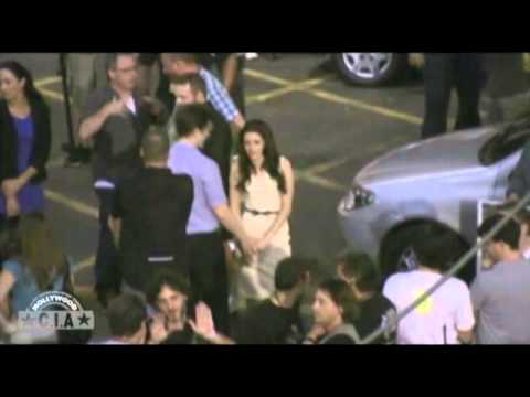 Robert Pattinson and Kristen Stewart Cute Hand Hol...