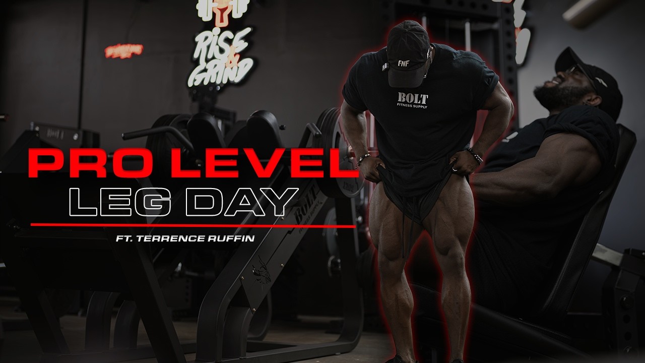 Теренс Раффин тренирует ноги в спортзале Rise & Grind | Хьюстон