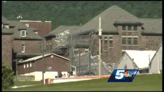 Search for two escaped killers continues