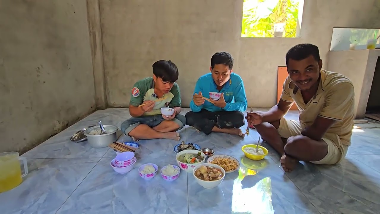 Bữa Cơm Đạm Bạc tuy đơn giản nhưng rất ngon của gia đình em lộc phụ hồ...! 