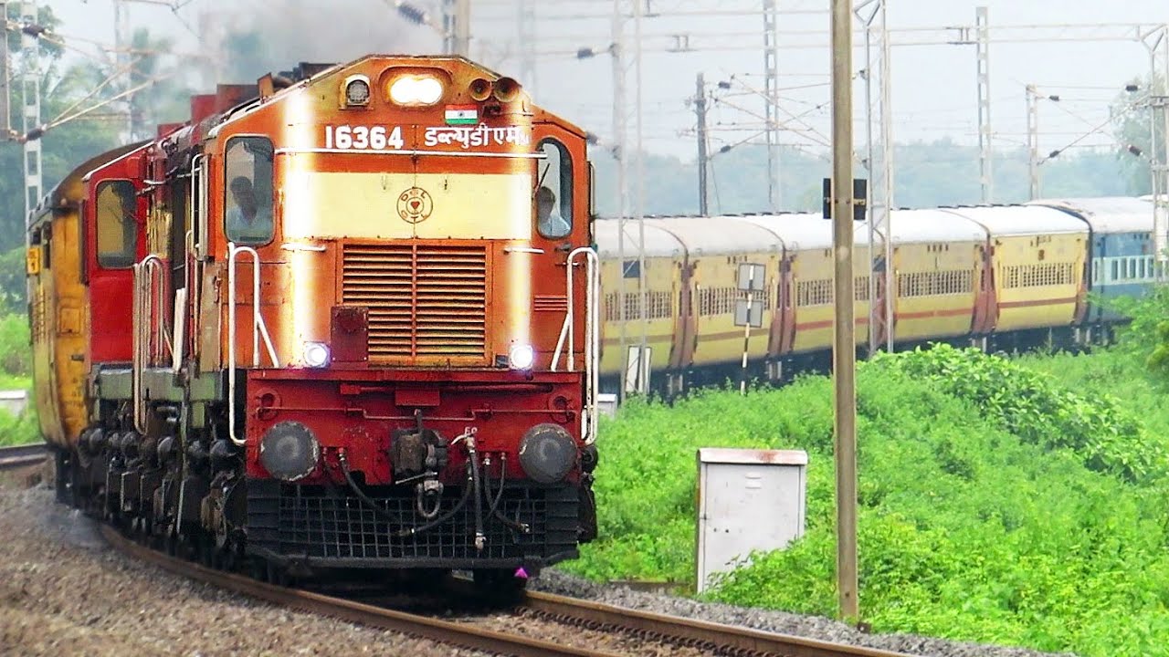 Double Diesel Trains at full speed through Western Railway | Gujarat