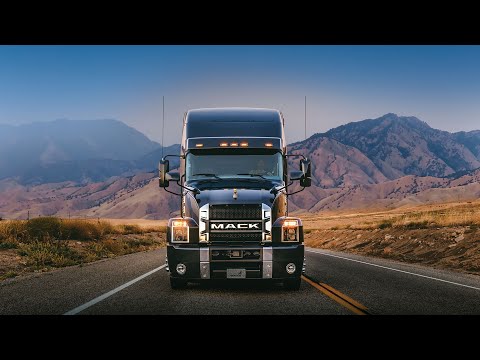 Видео: Мегазаводы: Mack Truck Мощный Магистральный Тягач. Легендарный Бульдог
