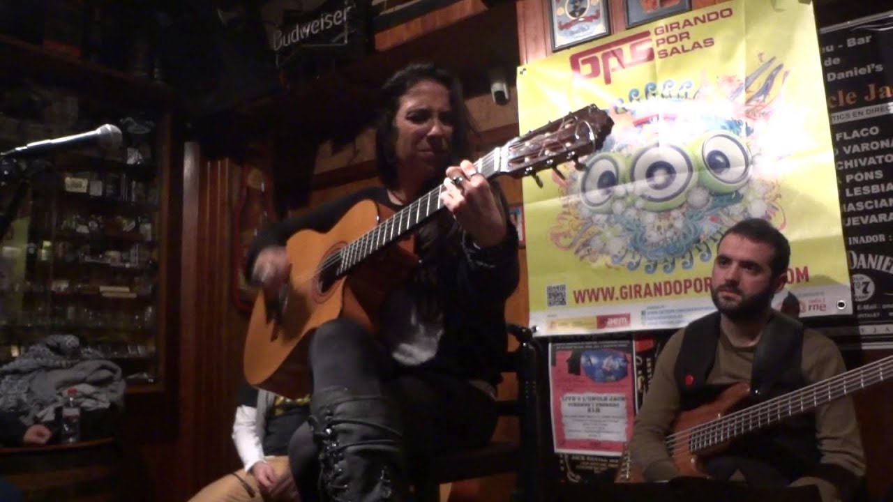 LYA-UN LAITO EN TU CAMA A GUITARRA Y VOZ!!!!-L´ONCLE JACK-HOSPITALET DEL LLOBREGAT (BARCELONA)