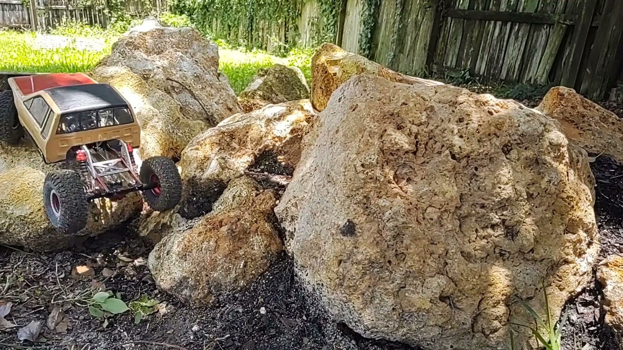 Impressive Inclines on Wet Rocks