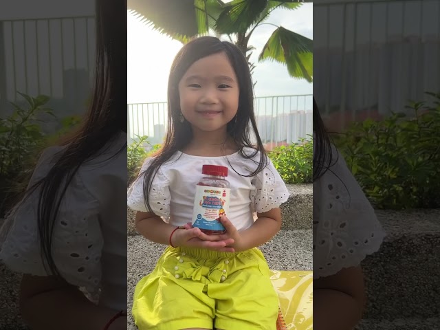 Protect your little one's eyes with Gumazing Lutein Gummies! 👀✨#gumazing #baby #vitamins #eyehealth