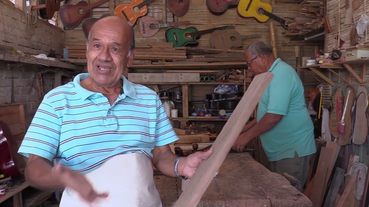 Hagame un tiple Maestro // Documental // Dirección: Carolina Echeverry Bedoya