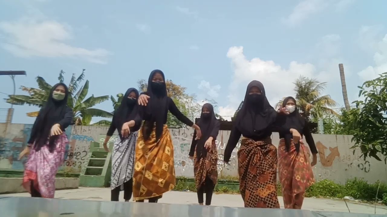 tugas nari bunga jompa