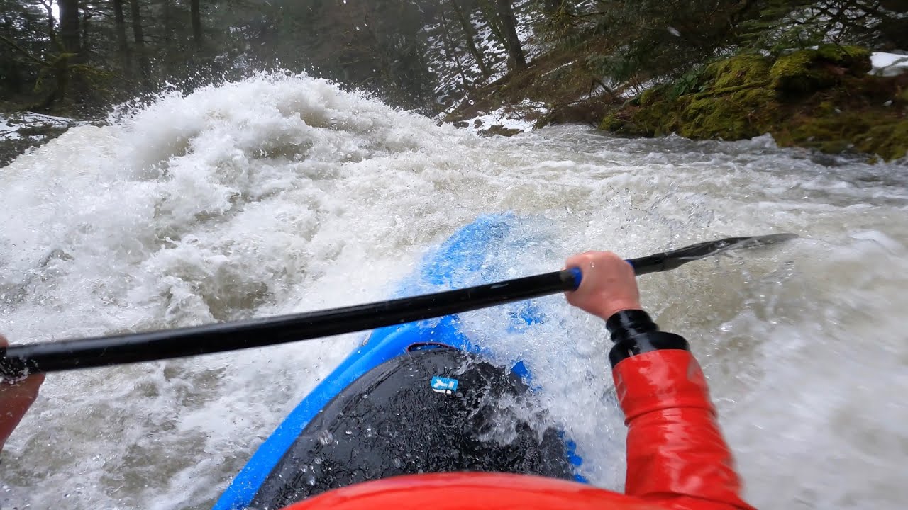 FIRST 5 FOOT LAP! Little White Salmon 5.2 Feet 4K UHD