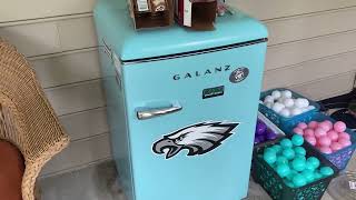 Galanz GLR25MRDR10 Retro Compact Refrigerator, Mini Fridge with Single Doors Review