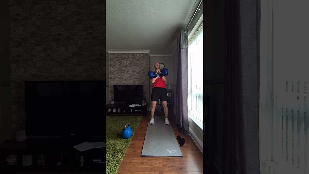 3 rounds double clean, squat and jerk x14. 1 arm kb situps 12kg 12 (6/6)