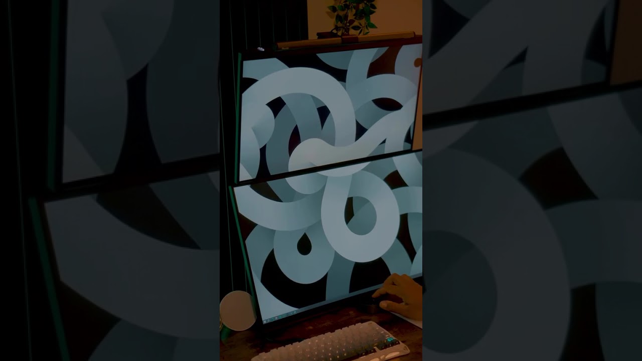 Quntis Computer Monitor Light Bar with Remote.  