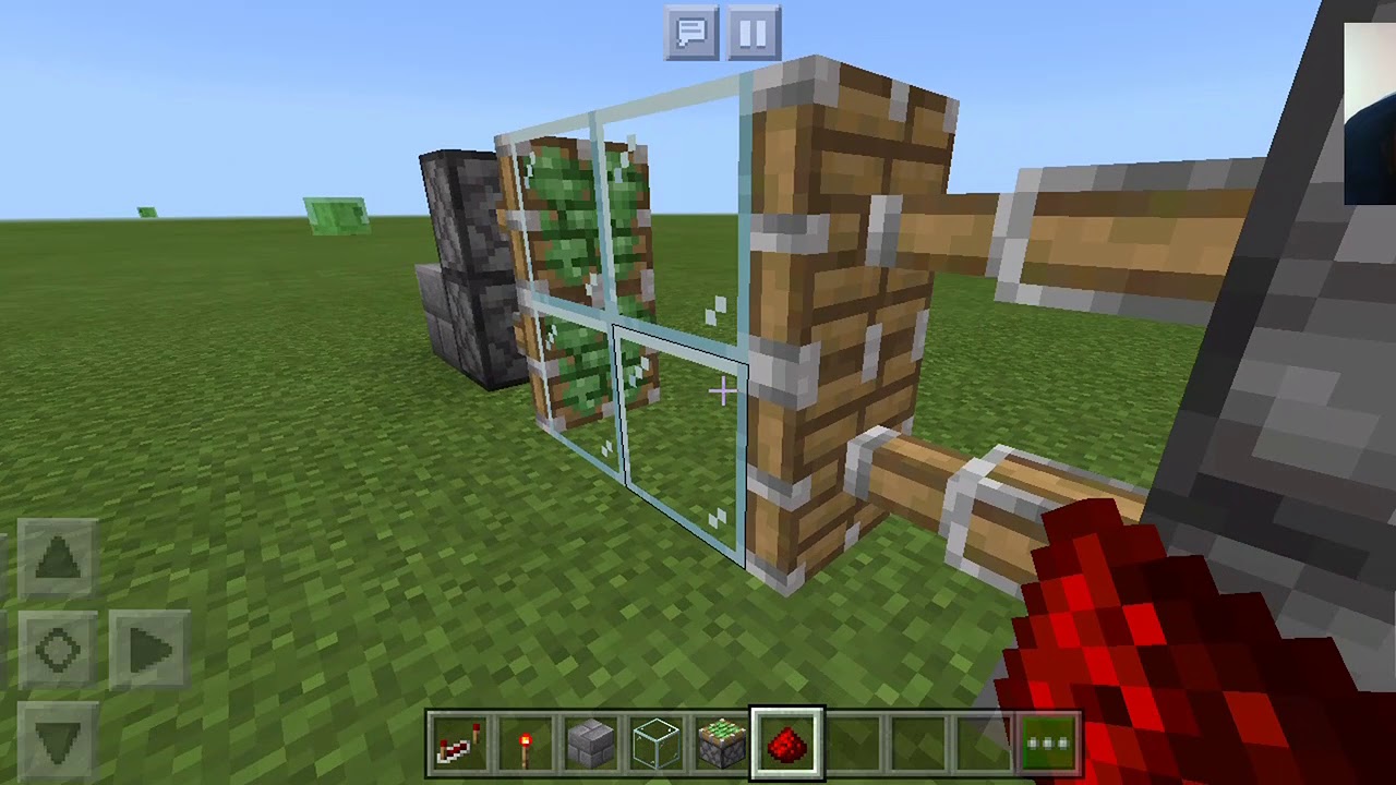 How to make a automatic piston door in Minecraft - YouTube