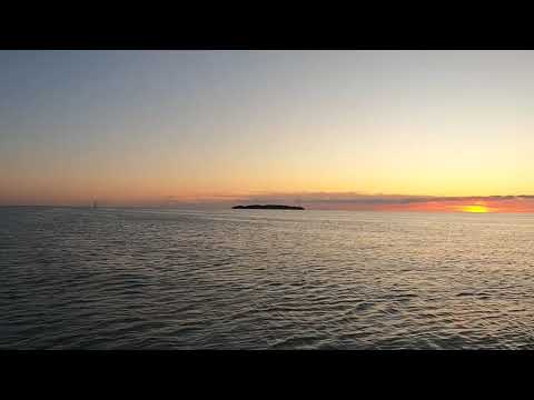 Sailing Alone Around the World Chapter 1 - S1 EP1 - SLOW TV