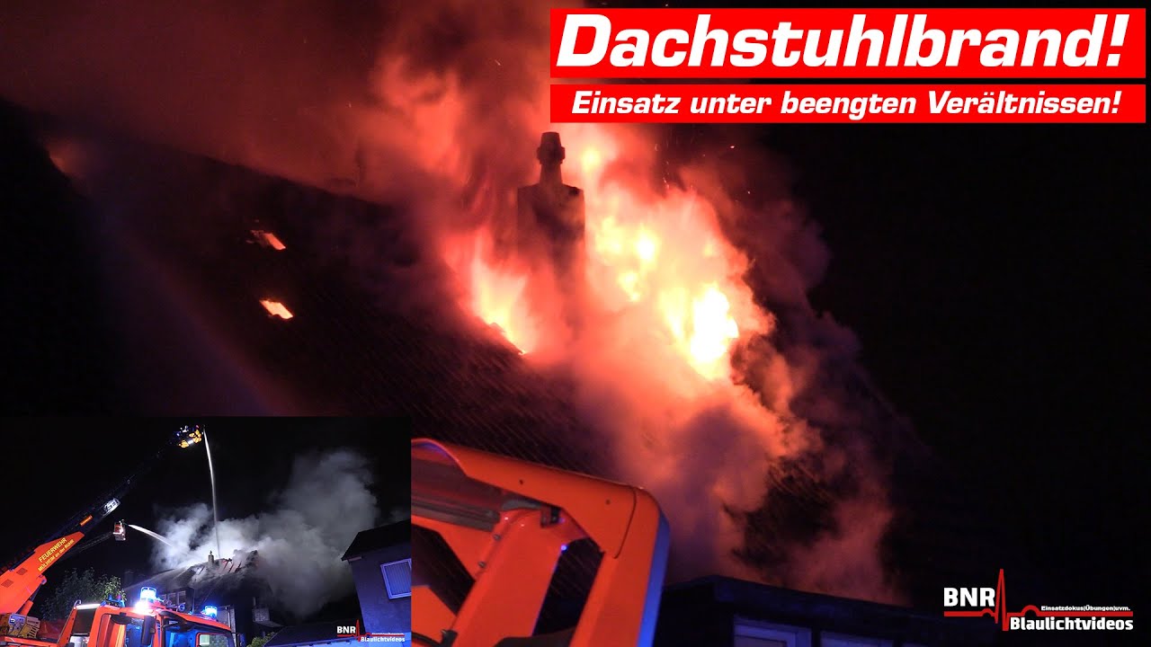 [DACHSTUHL IM VOLLBRAND!] Mülheimer Feuerwehr löscht brennenden Dachstuhl im Stadtteil Heißen!