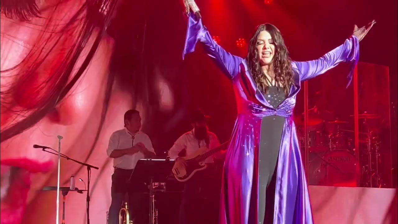 El lo tiene todo Yuridia Pa luego es tarde USA TOUR SAN JOSE CA