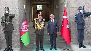 Bakan Akar, Afganistan Eski Cumhurbaşkanı Birinci Yardımcısı Mareşal Raşid Dostum ile Görüştü