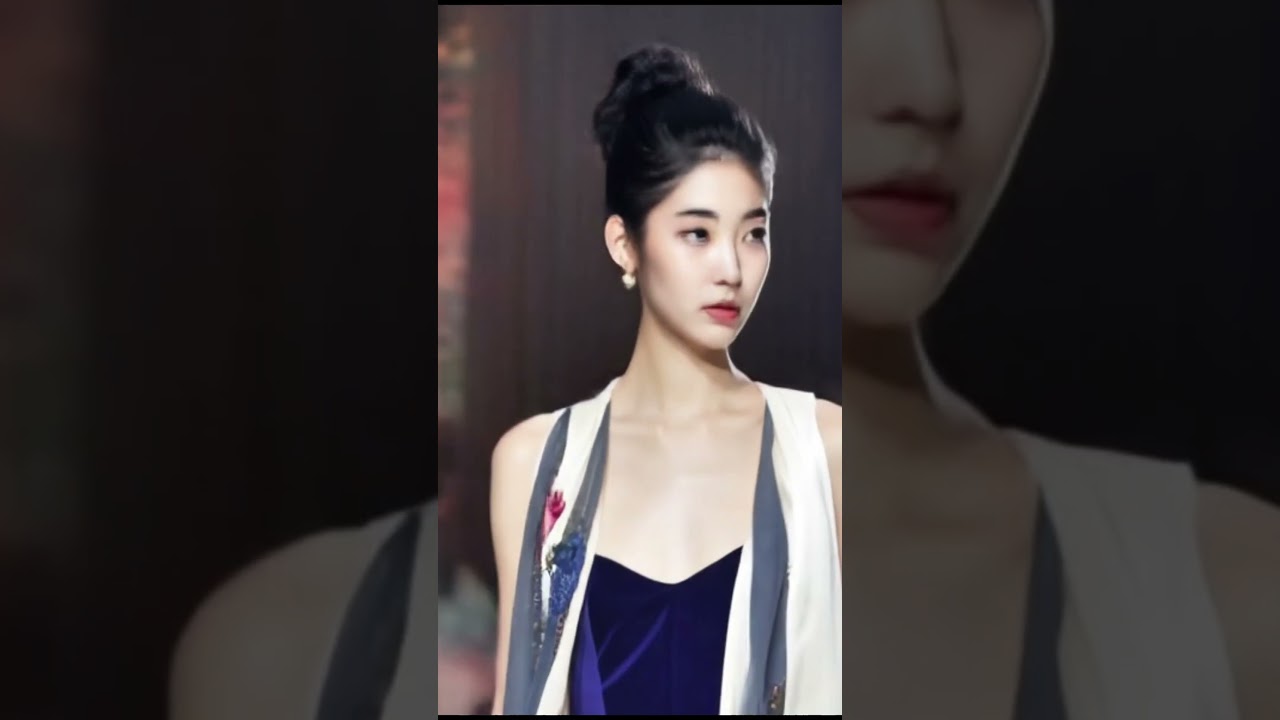 HangErFeng advocating the design concepts of natural comfort, elegance and romance, classic fashion.