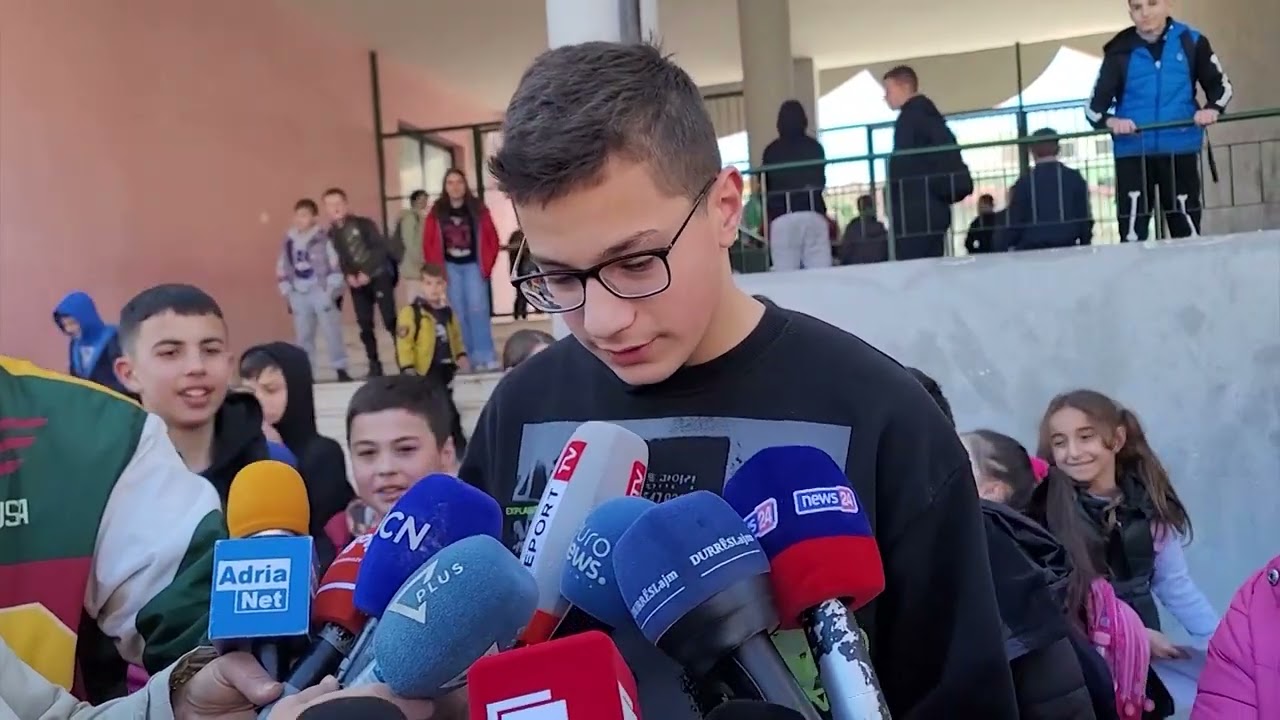 U dëmtua nga tërmeti i 2019, shkolla në Durrës ende e pa ndërtuar,protestë nga prindërit dhe fëmijët