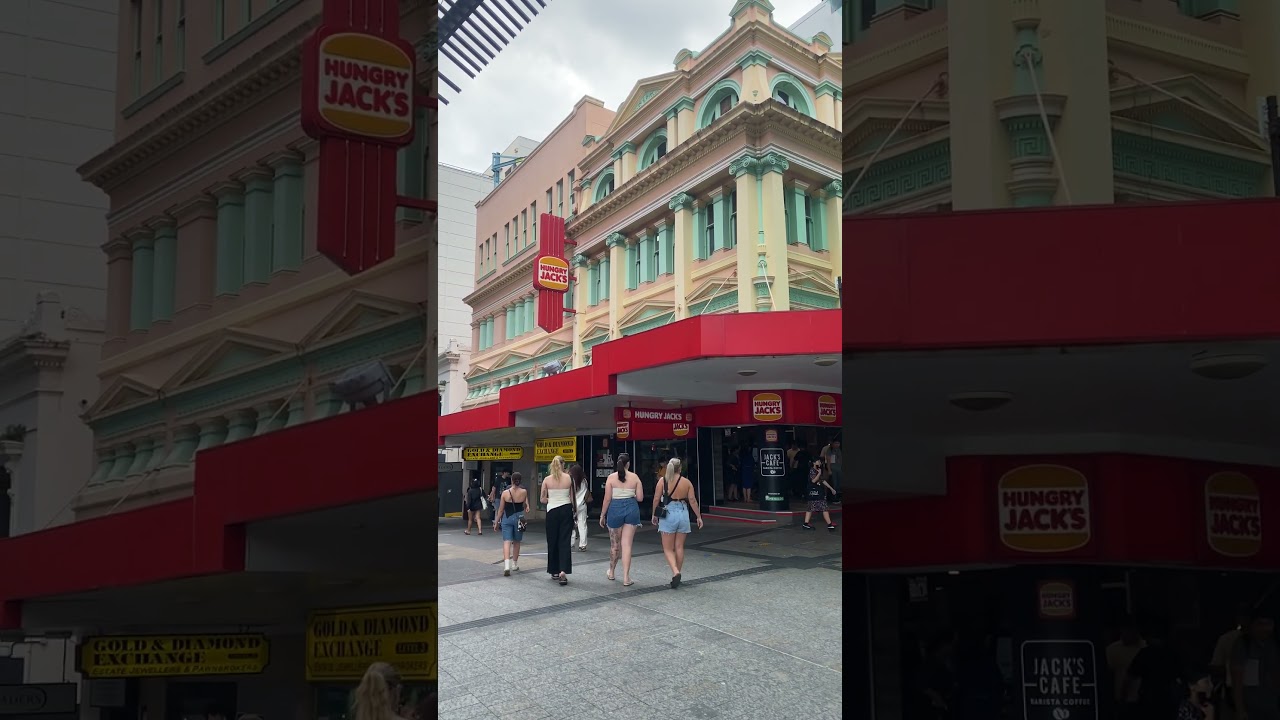 🛍️ Queen Street Mall – The ultimate shopping destination with international and local brands.