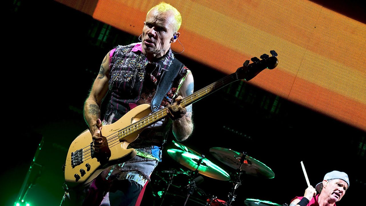 Red Hot Chili Peppers Right On Time LIVE in Budapest (FRONT ROW + SBD