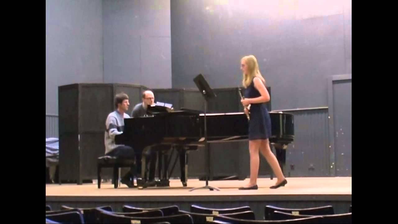 Devenijn Maayken Eichner Concerto in C hobo YouTube