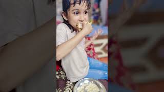 Little Star ka Samosa Love! 😋🥟 #LittleStarSaach ! Portrait shoot #saach #funnykids #shortsfeed