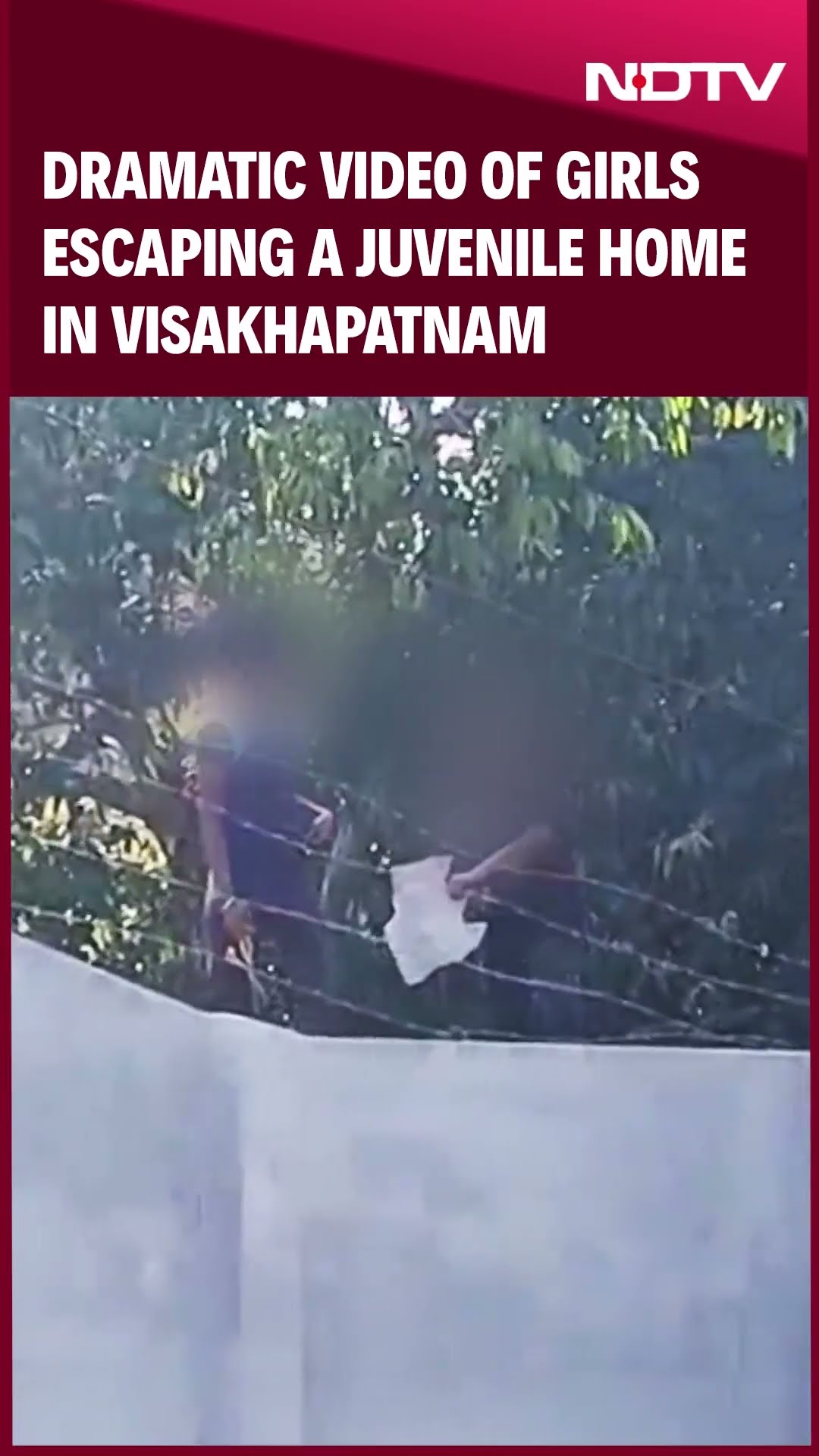 Andhra Pradesh News | On Camera: Dramatic Video Of Girls Escaping A Juvenile Home In Visakhapatnam