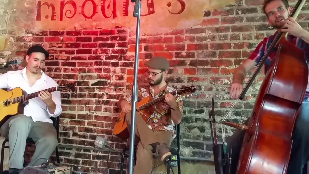 movie-teens-new-orleans-swinging