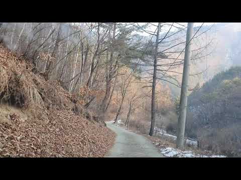 택시 승객을 모시고 산골짝 경사진 외딴 마을에 왔던길 <strong>하차후</strong> 시내로