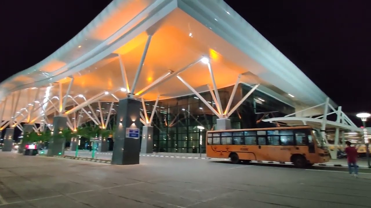 INDIA'S FIRST AC TERMINAL- SMVT |Exploring India's First AC Train Terminal | SMVT Vlog