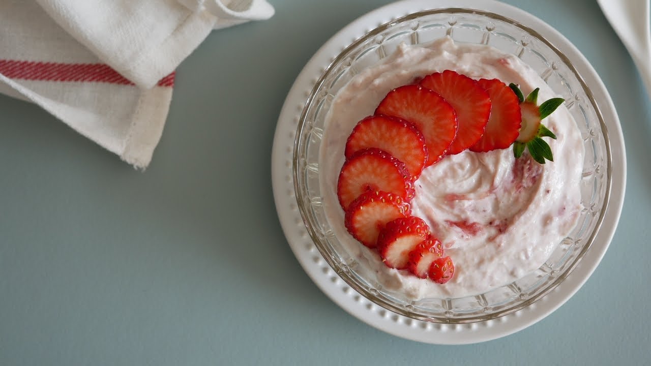 おひとり様デザートのすすめ 苺ジャムと水切りヨーグルトとチーズのデザート Easy Yogurt Dessert Youtube