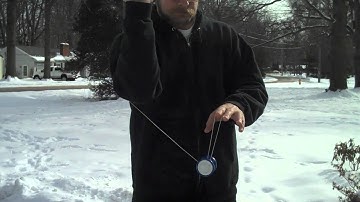 365yoyotricks.com - 1/31/11 - Hold It (Now Hit It)
