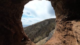 Что обнаружили в красных пещерах? | Республика Тыва