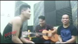 MANTAP! ini baru suara orang batak | cover lagu Batak Sherly sangat lembut dan merdu #triobatak 