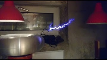 Kaizer DRSSTC 4 - mains synced QCW - first sparks!