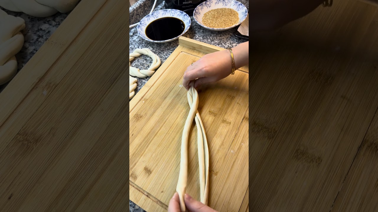 Pratik Simit Tarifi #pratiktarifler #yemektarifleri #simit Pratik Simit Tarifi #pratiktarifler #yemektarifleri #simit