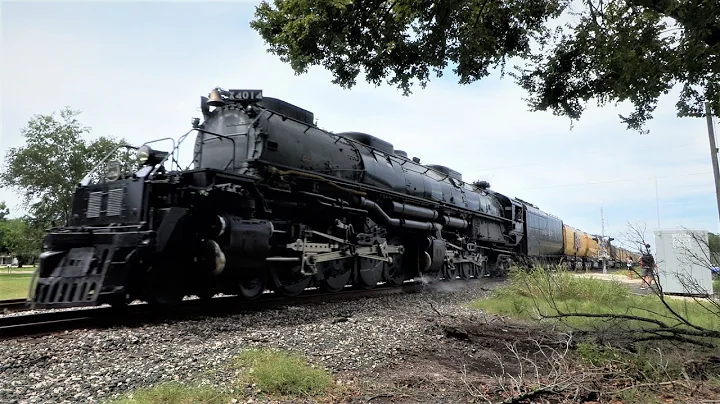 UP 4014 Big Boy Steam Locomotive in Hearne, Texas ...