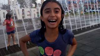 Tomei Banho No Chafariz Da Praça - Isa Coisas De Meninas