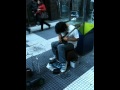 Artista de Rua em Buenos Aires - guitarrista tocando Still loving you Scorpions cover