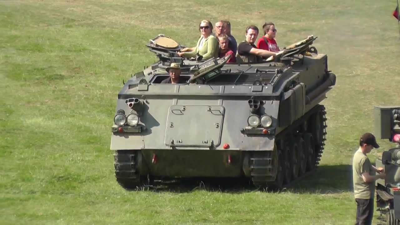 Купить танк гибрид. APC Tank Ride. Fv432 APC внутри. F.V. 432 танк. Тест драйв танк 300 в России видео.