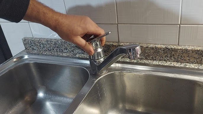 Come sostituire la guarnizione ad un rubinetto che gocciola - YouTube