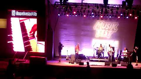 Kelley, Ellis and Flynn, with Bob Stasiak live con...