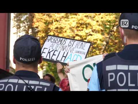 Proteste gegen den Einzug der AfD in Freiburgs neuen Gemeinderat