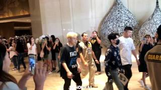 [20170325 AOMG in BANGKOK] JAY PARK, SIMON D, GRAY, LOCO, DJ PUMKIN - LEAVING HOTEL TO BCC HALL