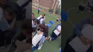 网传大陆衡水中学感恩父母仪式，自卑式教育，太抽象了。 #中国大陆 #b站 #应试教育 #衡水中学 #洗脑 #中学生 #教育孩子 #抽象  #shortvideo #shorts