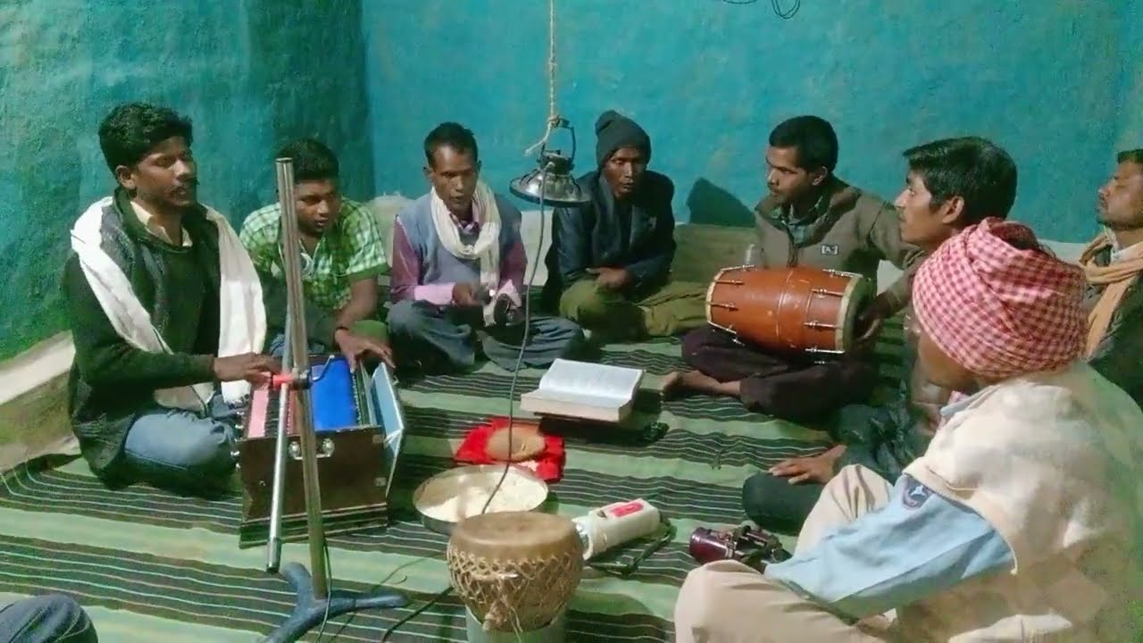 चले श्याम सुंदर से मिलनें सुदामा गाते चलें मन में हरे कृष्ण रामा //बघेली//